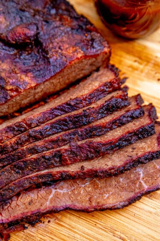Alt Text: "DIY BBQ Smoker Plans for Beginners and Experts
